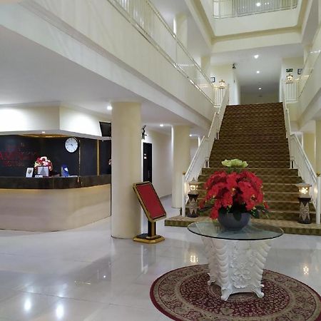 รังกาโยบาซา โฮเต็ล ปาดังปันจัง Hotel บูกิตติงกี ภายนอก รูปภาพ