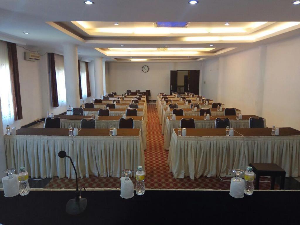 รังกาโยบาซา โฮเต็ล ปาดังปันจัง Hotel บูกิตติงกี ภายนอก รูปภาพ